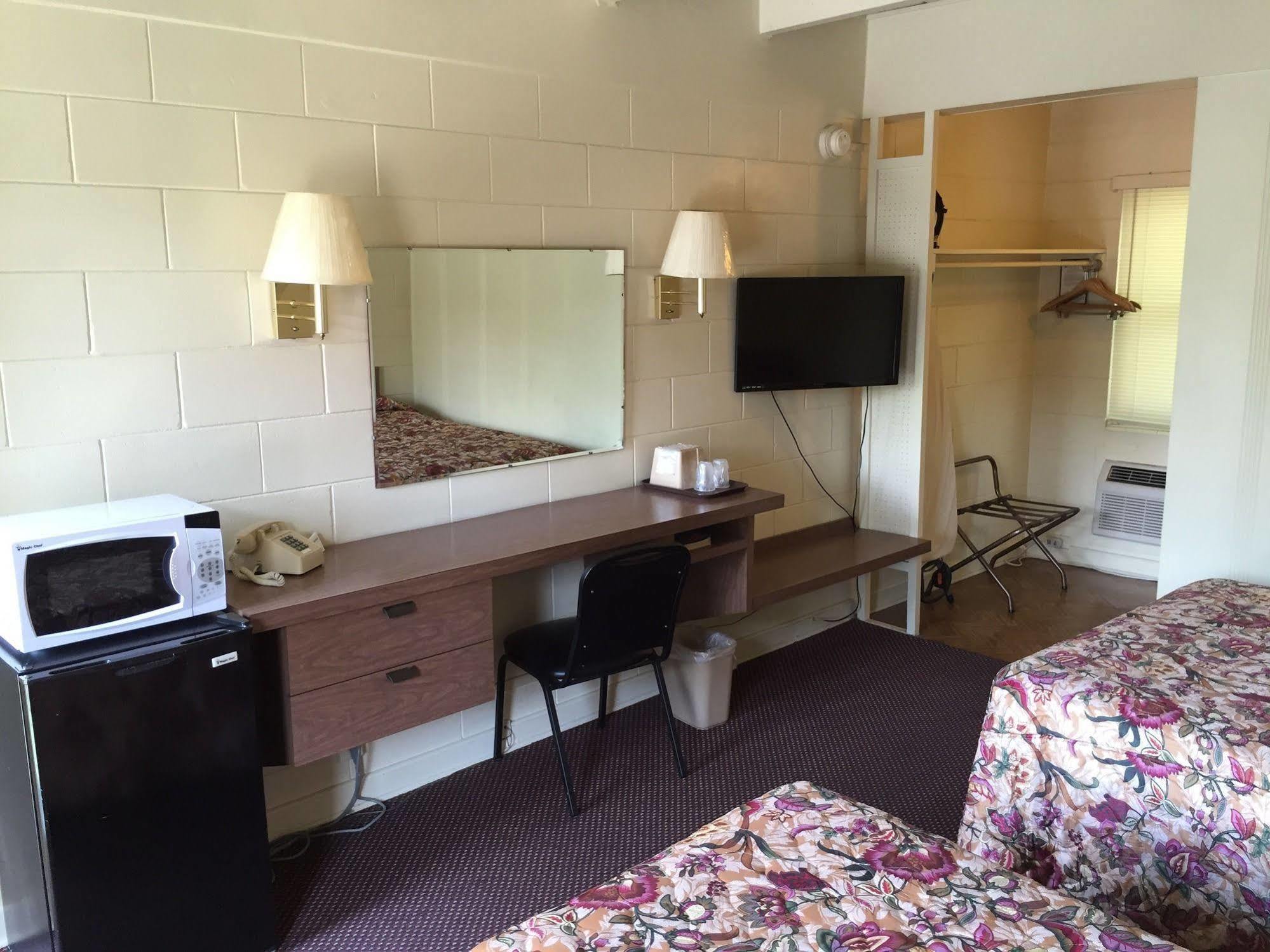 Budget Inn Of ווינטר הייבן מראה חיצוני תמונה