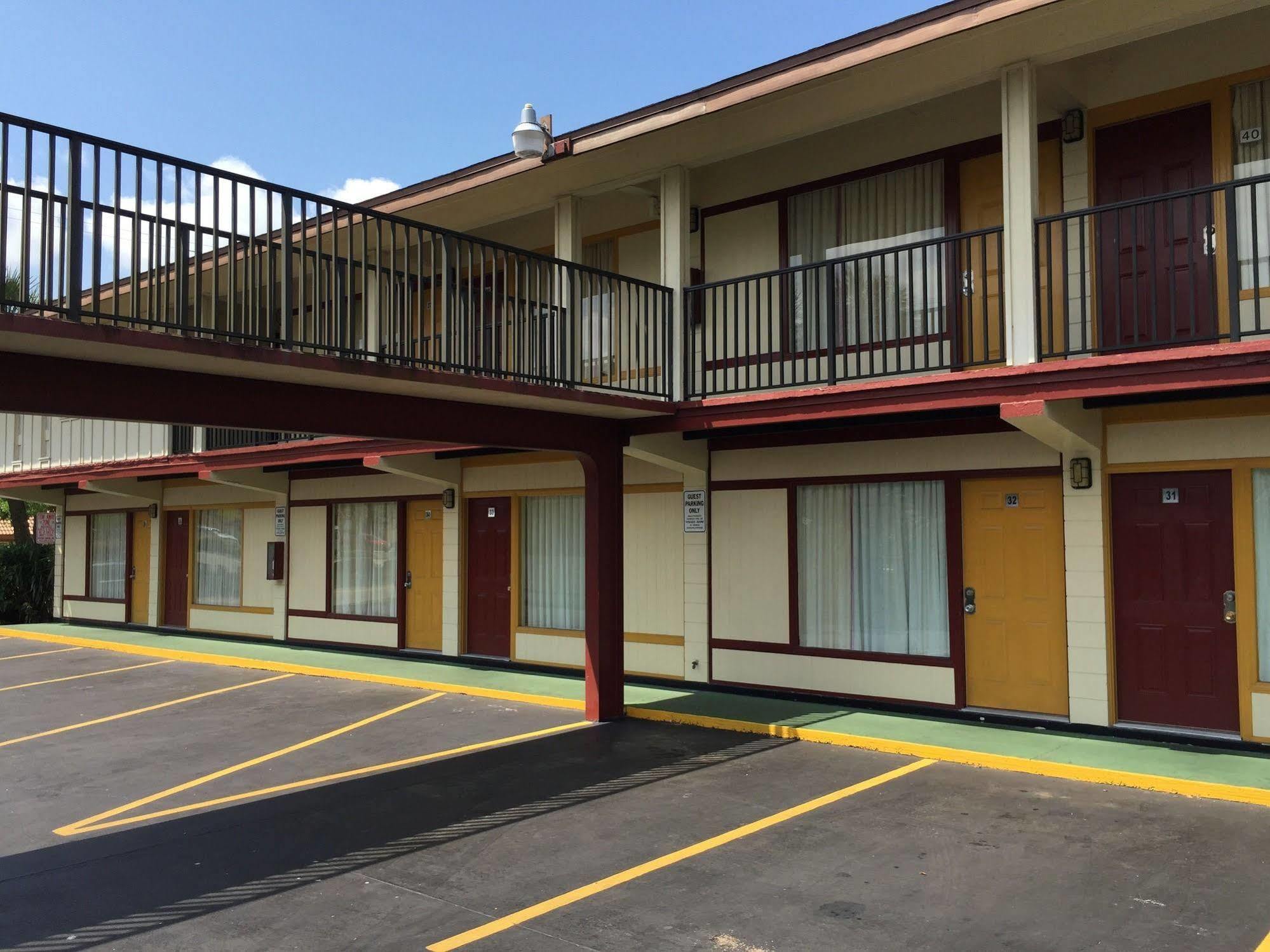 Budget Inn Of ווינטר הייבן מראה חיצוני תמונה